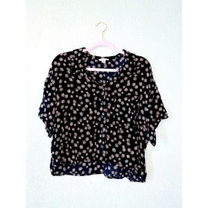 American Eagle Cropped Daisy Button-Up Top
